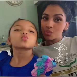 Meet your Posher, MariaIsabel